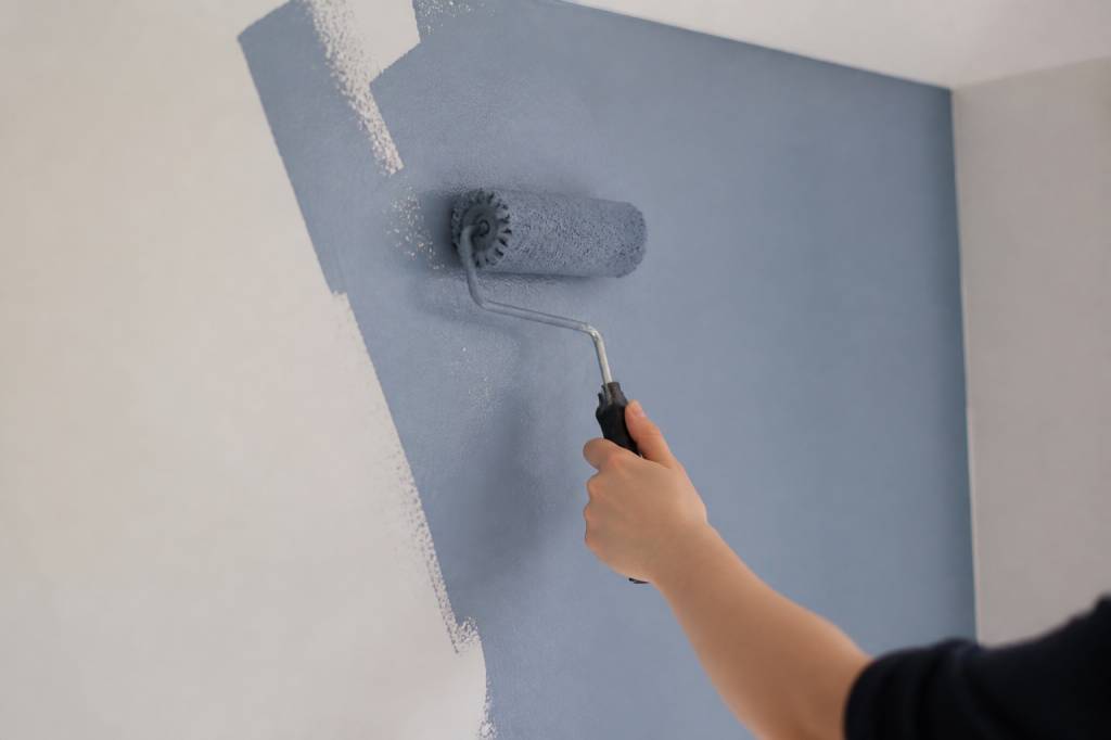 Hauteur plan de travail 100 cm : conseils pour un aménagement ergonomique et pratique Hauteur plan de travail 100 cm : conseils pour un aménagement ergonomique et pratique